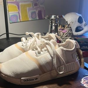 Adidas Sneakers𓏲 ๋࣭  ࣪ ˖